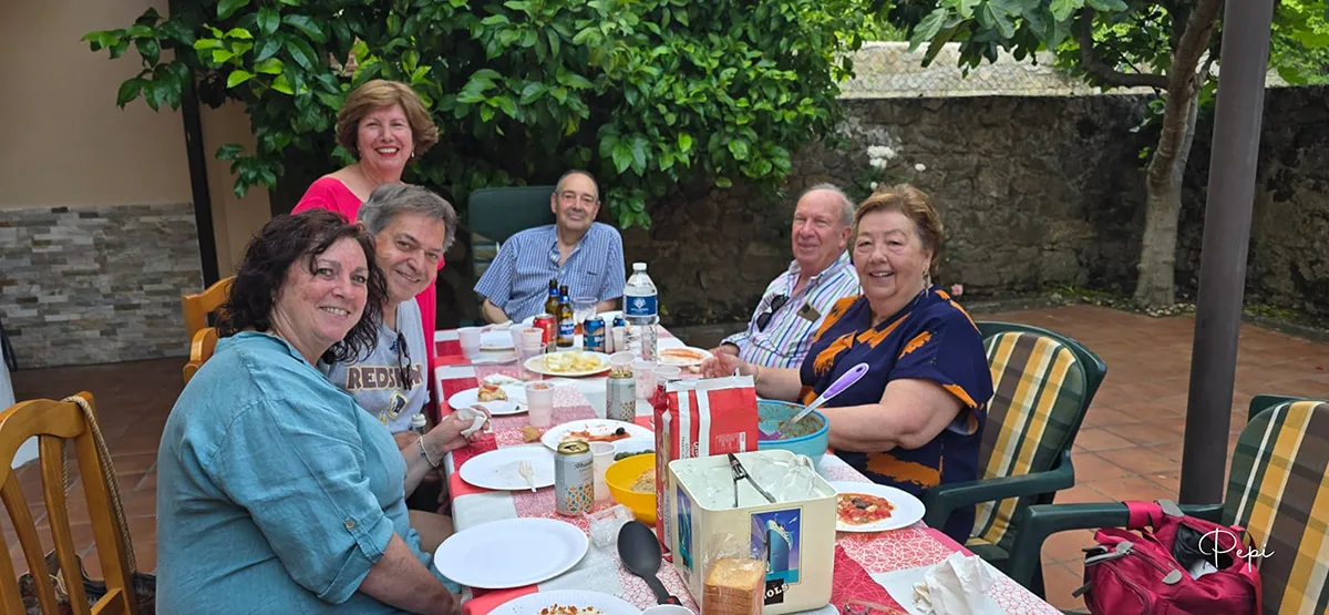 Cena de hermandad